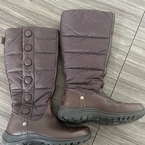 UGG waterproof brown boots size 7